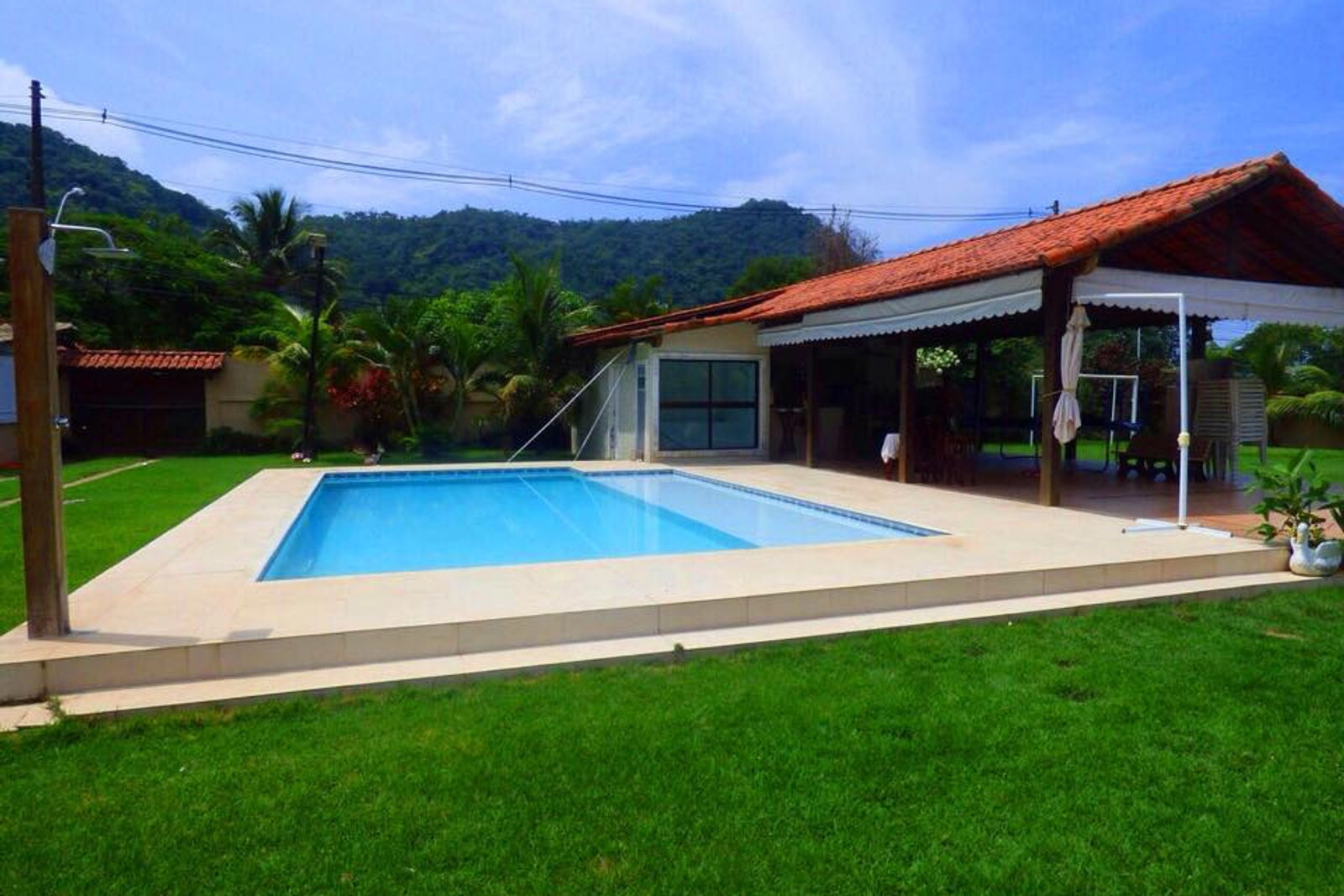Estrutura da Mansão Niterói 14 — casa de festas em Niterói com piscina e área verde