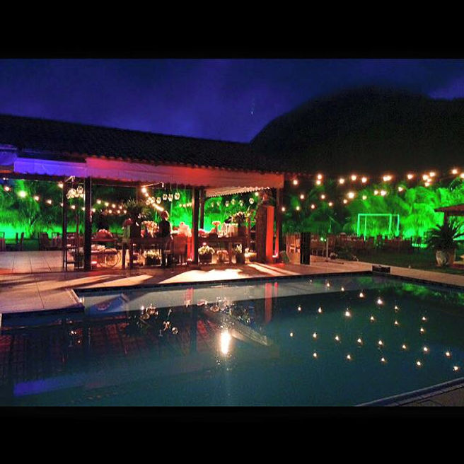 Foto 8 da Mansão Niterói — espaço para eventos com piscina, área verde e salões em Niterói